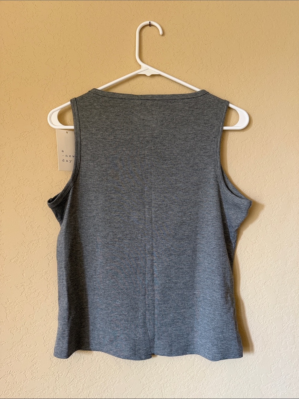 Universal Thread top - Picture 5 of 5